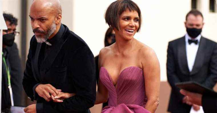 Halle Berry remarried for the new year?  Her last couple photo is causing a stir!