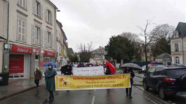 In Laval, 480 people demonstrate to “piss off” Emmanuel Macron in turn