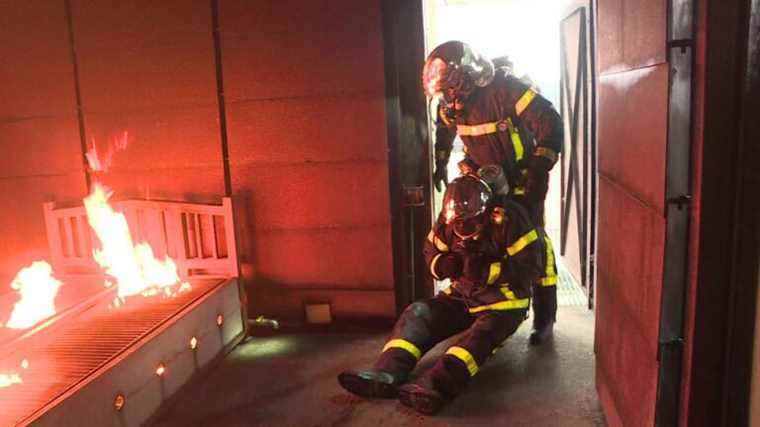 In the Somme, a firefighter invents a safety strap to save lives