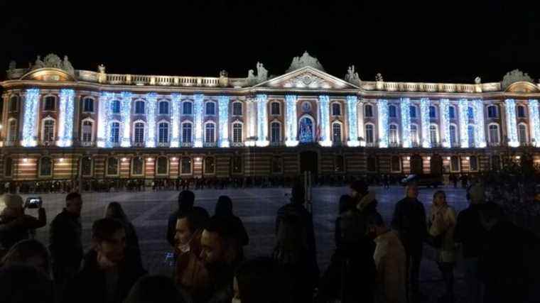 In the streets of Toulouse, a somewhat bland New Year’s Eve due to health restrictions