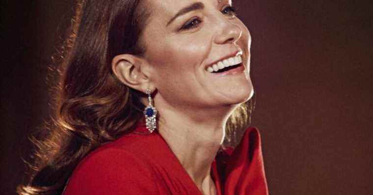 Kate Middleton pulls out the big game: bare shoulder, princess dress, photos unveiled for her 40th birthday