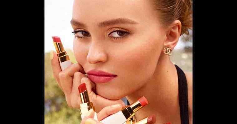 Lily-Rose Depp: Young beauty for Chanel, she basks in the sun