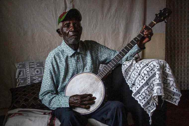 Malawi |  Giddes Chalamanda, 92, ignites TikTok