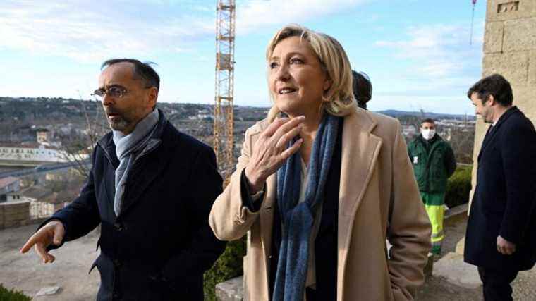 Marine Le Pen, campaigning in Béziers, targets Emmanuel Macron and Éric Zemmour