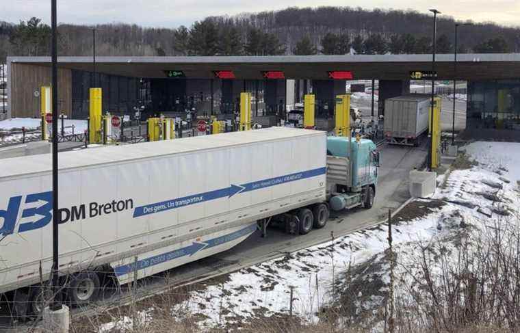 Ottawa’s about-face causes ‘chaos’ among truckers