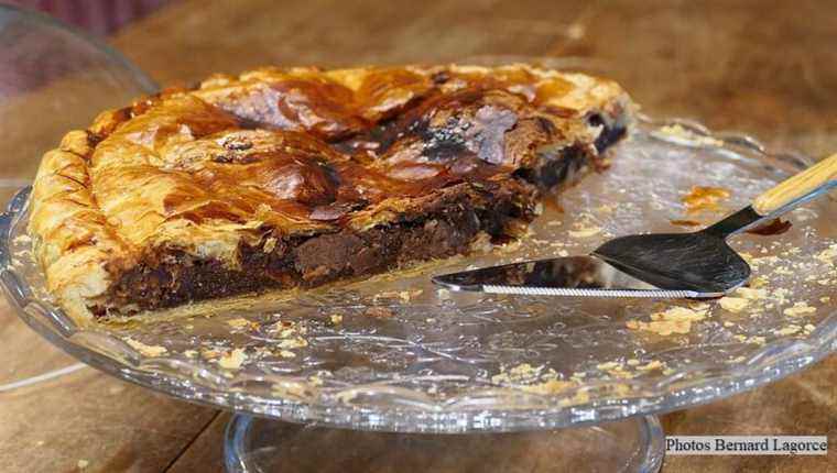 PIE with CHOCOLATE FRANGIPANE to accompany the history of marzipan