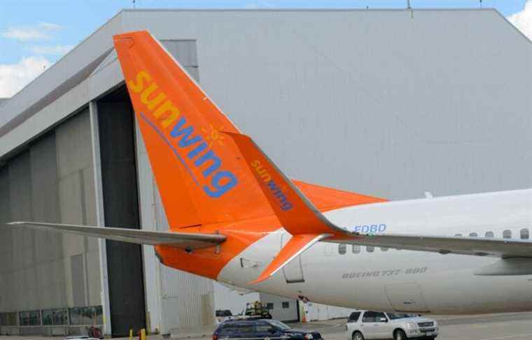 Party aboard a Sunwing plane: the Minister of Transport calls for an investigation