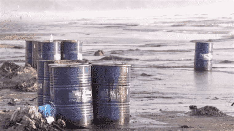 Peru: the coasts stained by an oil spill