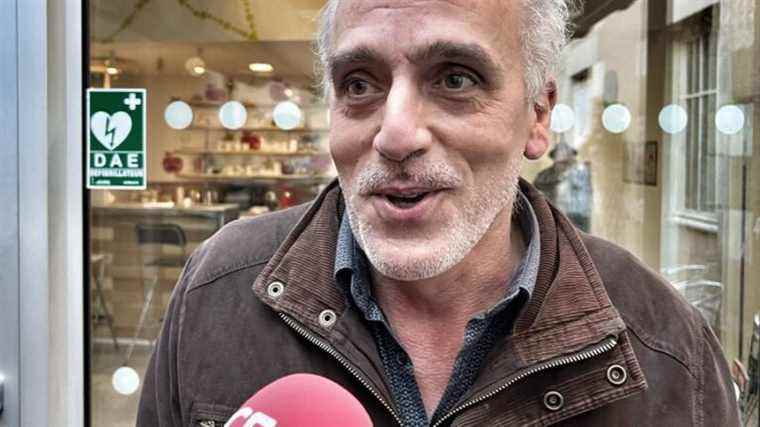 Philippe Poutou calls for democracy