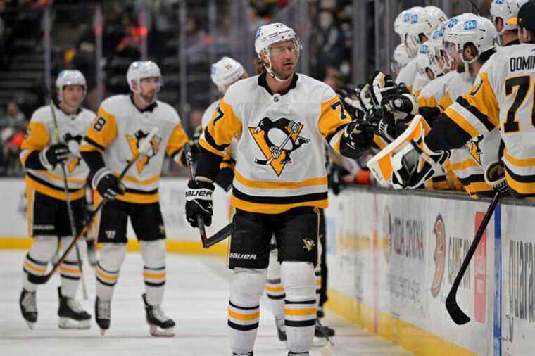 Pittsburgh Penguins |  Two more seasons for veteran Jeff Carter