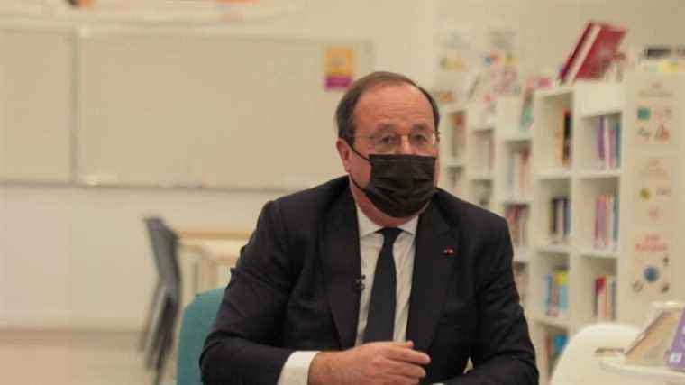 Politics: François Hollande answers questions from a second class?