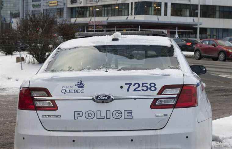 Quebec police reinstate two officers under investigation