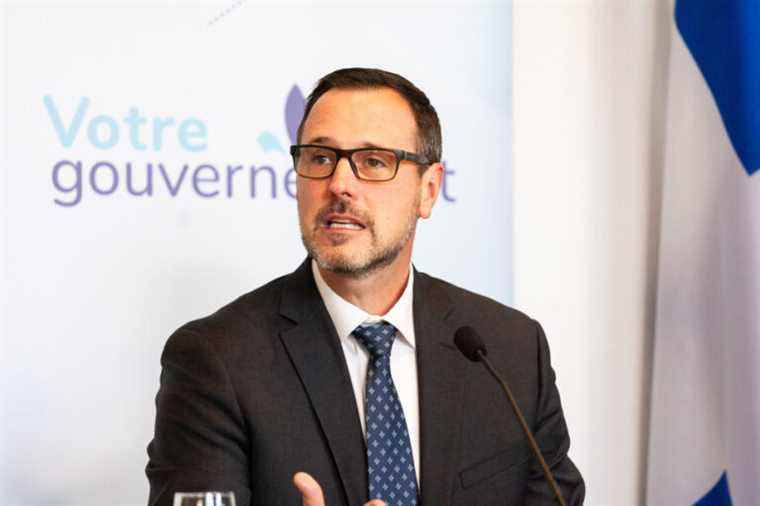 Quebec wants to attract 8,000 more people to schools within five years