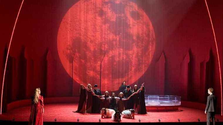 “Red Waters”, a flamboyant and delicate opera by Arthur Nauzyciel and Keren Ann