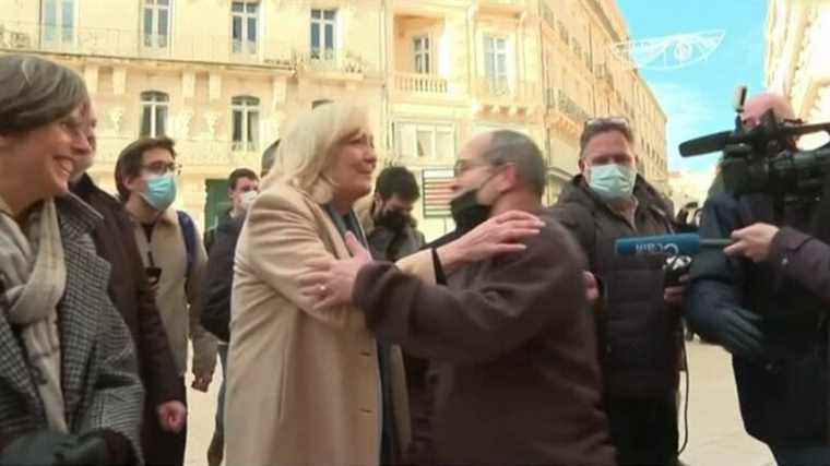 Robert Ménard officially joins Marine Le Pen