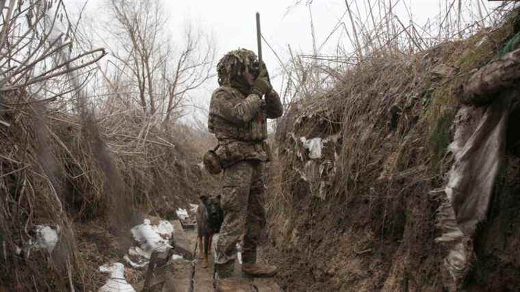 Russian troops at the border frighten “Westerners much more than Ukrainians”