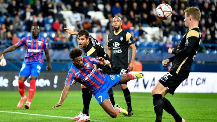 SM Caen striker Nuno Da Costa suspended two games, one of which is closed