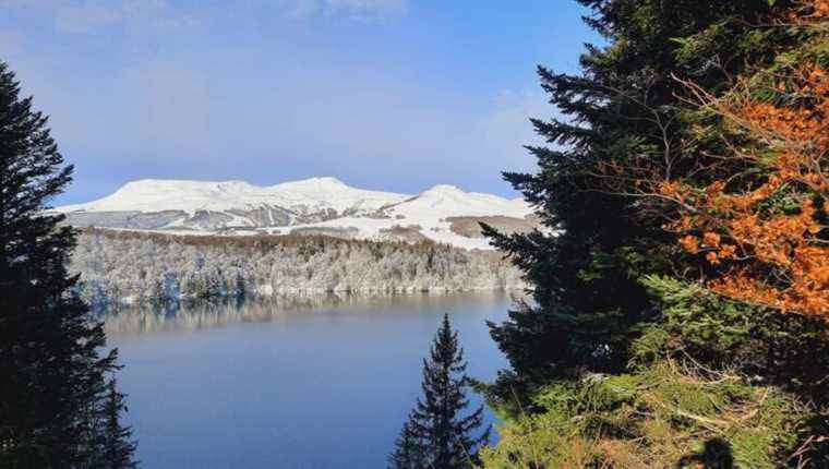 Snowy walk at Lac Pavin with photographer Emmanuel Boitier