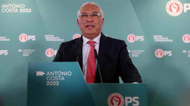 Socialist Prime Minister António Costa wins the legislative elections and obtains an absolute majority