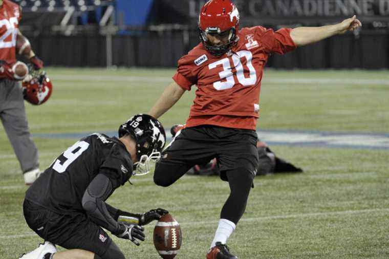 Stampeders extend Rene Paredes contract