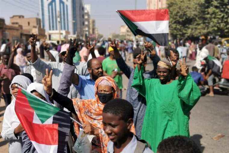 Sudan |  Tear gas fired at protesters opposing military rule