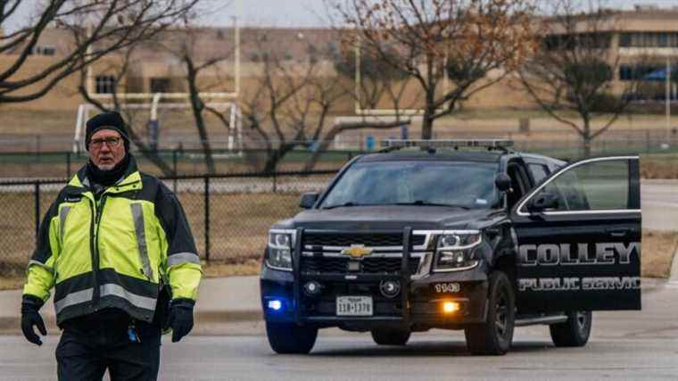 Texas synagogue hostage-taker killed by police