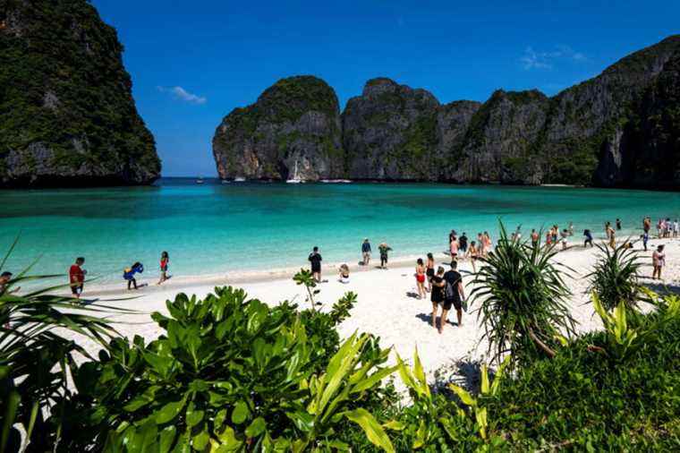 Thailand will charge $ 9 to foreign visitors