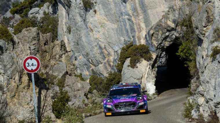 The Seclinois Adrien Fourmaux makes an impressive exit from the road at the Monte-Carlo rally