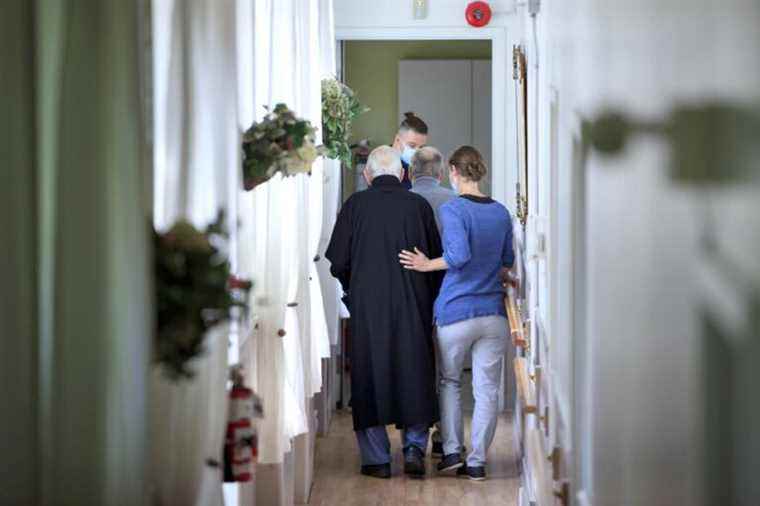 Tightened measures in living environments for seniors