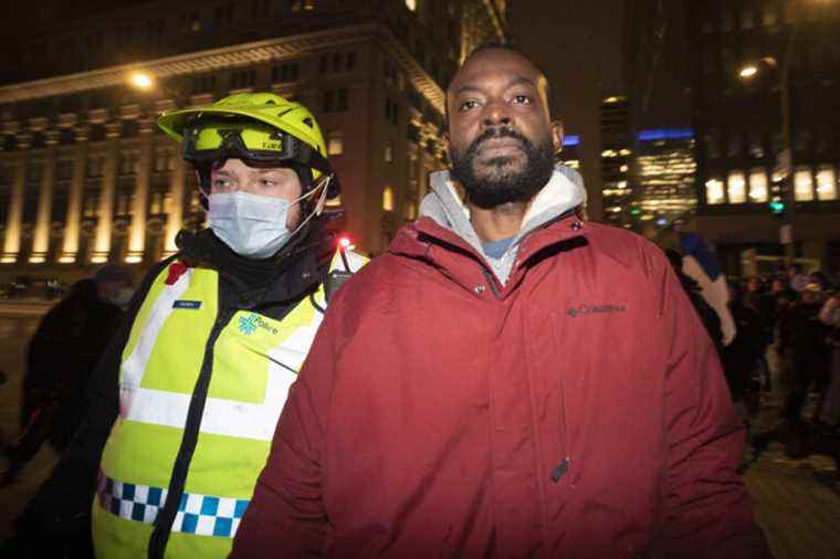 Too close to François Legault |  Anti-mask leader François Amalega Bitondo arrested and detained