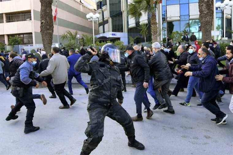 Tunisia |  NGOs denounce police “repression”