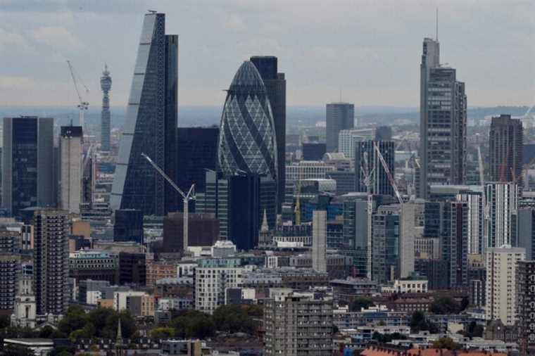 Ukraine |  The finger pointing at dirty Russian money in London