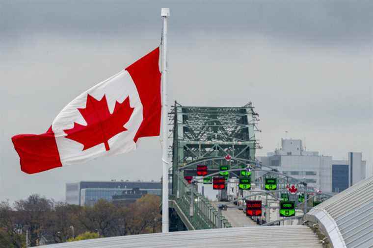 Unvaccinated Truckers |  Canadian Trucking Alliance condemns protests