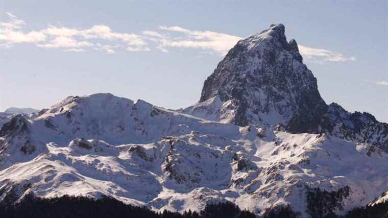 Woman dies after snowshoeing in Ossau valley