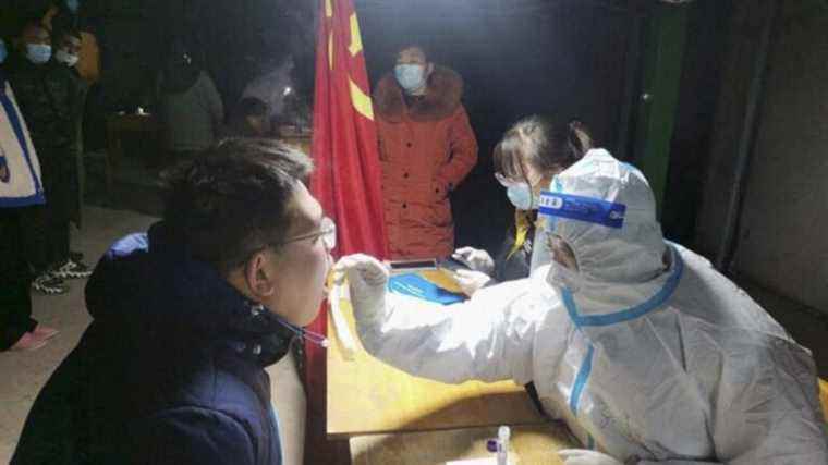 a Chinese city of 5 million inhabitants placed in quarantine