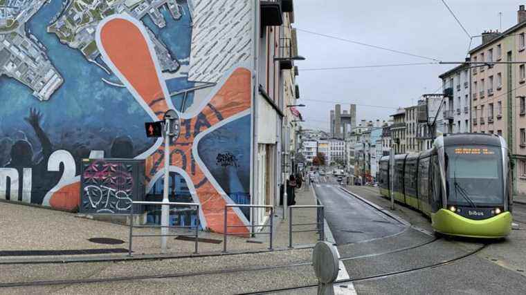 a tram and a bus targeted by fireworks mortar fire in Brest