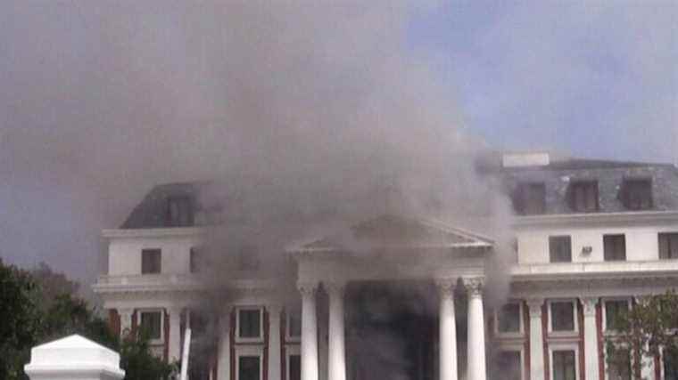 an investigation opened after the fire in the South African Parliament