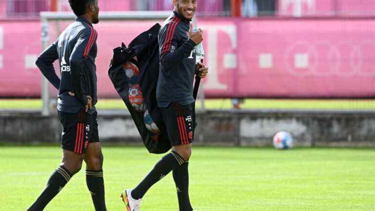 four Bayern Munich players positive for coronavirus, Tolisso, Coman and Neuer in isolation