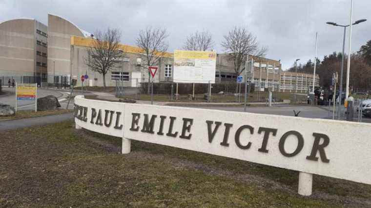 in Châtelneuf, the emotion after the death of a child of the village