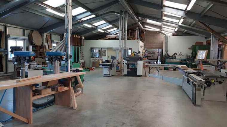 in Déols, the Levoux joinery faces a shortage of materials