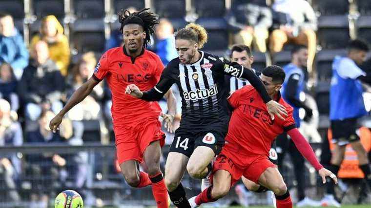 midfielder Billal Brahimi signs for OGC Nice