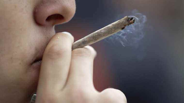 smoking cannabis may increase your chances of being unemployed