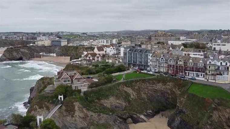 the inhabitants of Cornwall, suffocated by second homes, are struggling to find housing