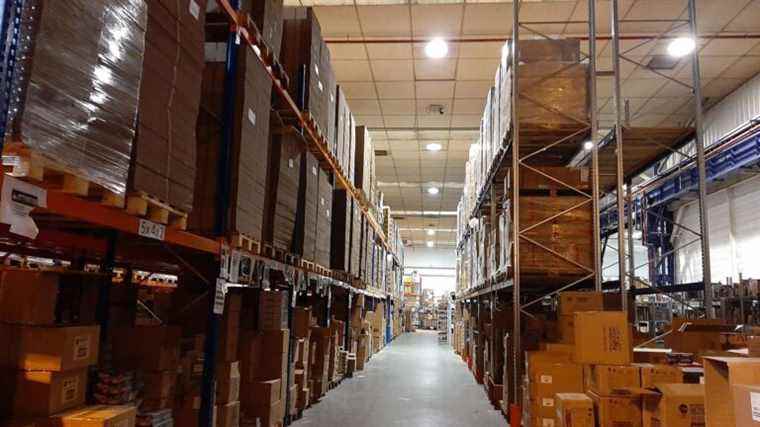 the pandemic boosts the warehouse market