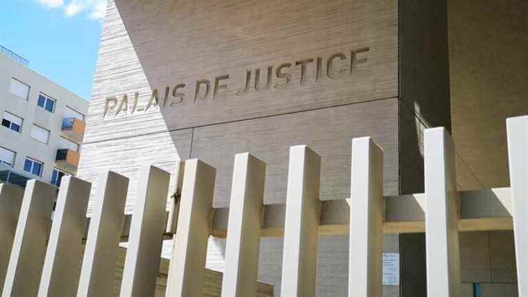 A Béziers magistrate rescues a pregnant woman attacked outside the court