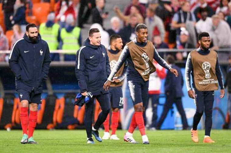 A famous player from the French team lifts the veil on his unstoppable technique to be unfaithful in all discretion!