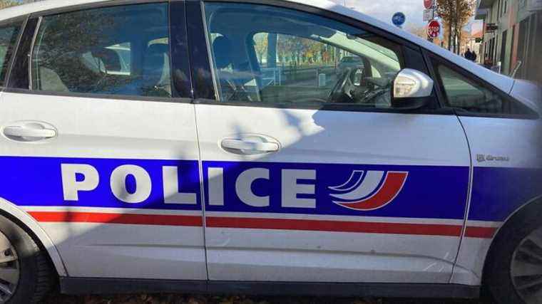 A man attacked with a knife in Châtellerault station