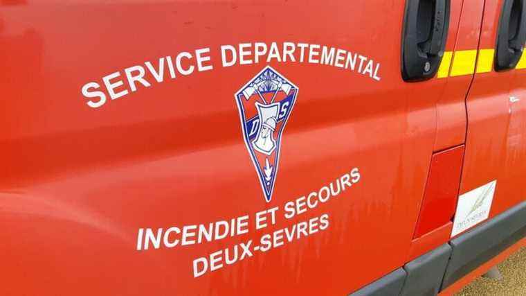 A man helicoptered after hitting an electric pole in Deux-Sèvres