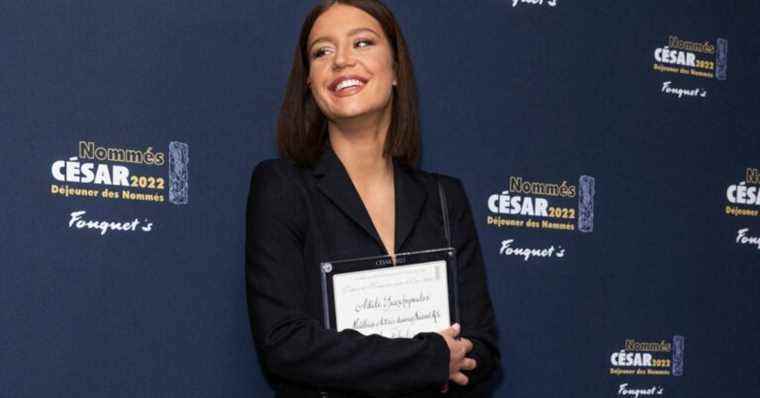 Adèle Exarchopoulos: Crisp graduate in front of Sami Outalbali and Jeanne Balibar for the Césars