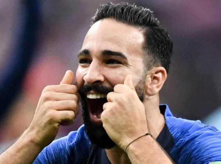 Adil Rami as a couple?  A reality TV star abandons the filming of a famous show to find him!